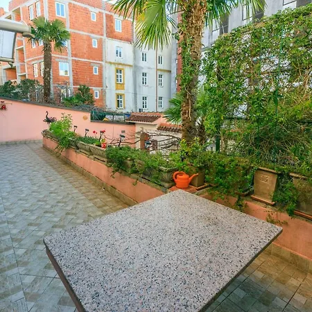 7 Apartment