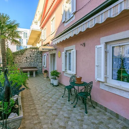 7 Apartment